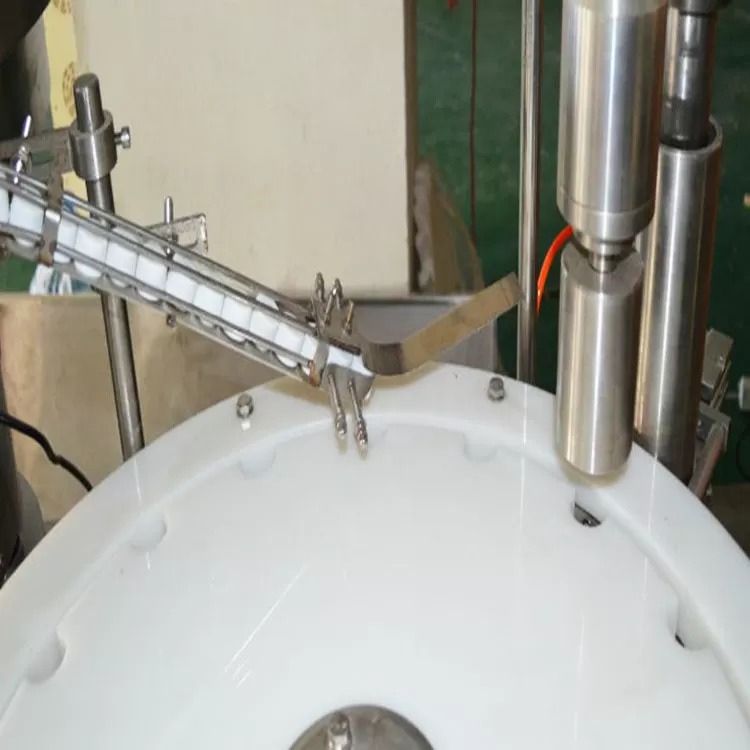 Mesin Capping Botol Stainless Steel Yang Digunakan Dalam Pengobatan